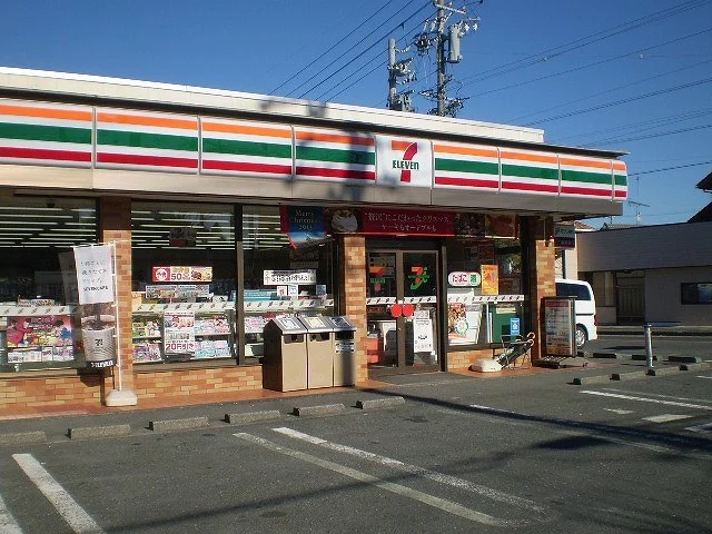 セブン-イレブン掛川インター店まで850m
