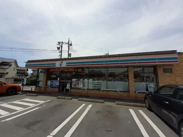 セブンイレブン伊勢崎市除ケ町店まで1000m