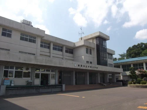 中郷小学校まで750m