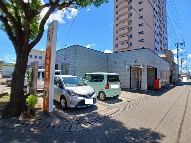 鶴崎駅前郵便局まで1000m