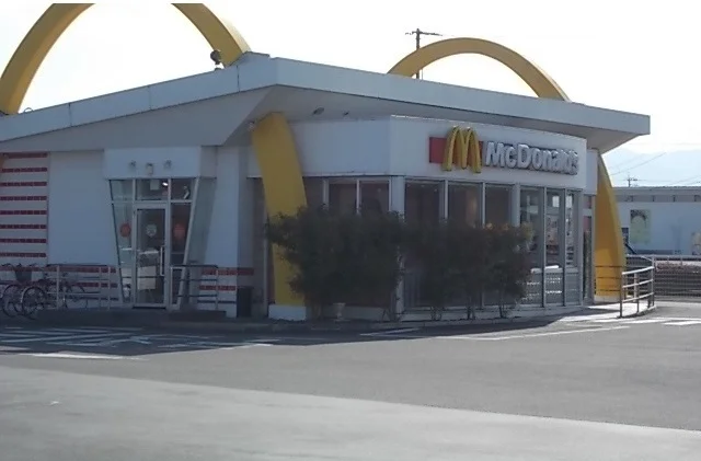 マクドナルドさんまで450m