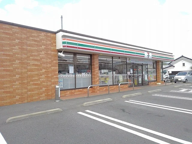 セブンイレブン春日居鎮目北店まで450m