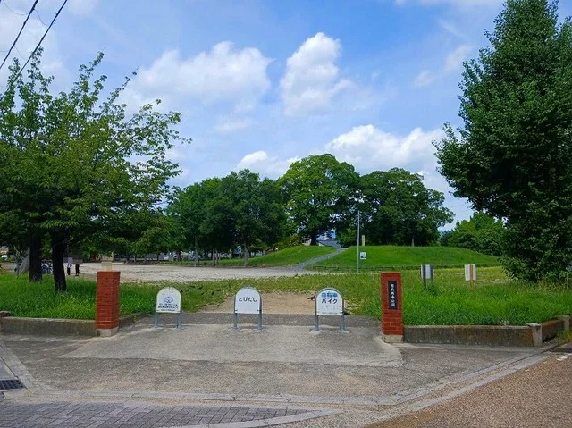唐橋西寺公園まで400m