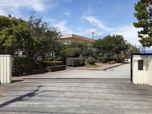 画図小学校まで550m
