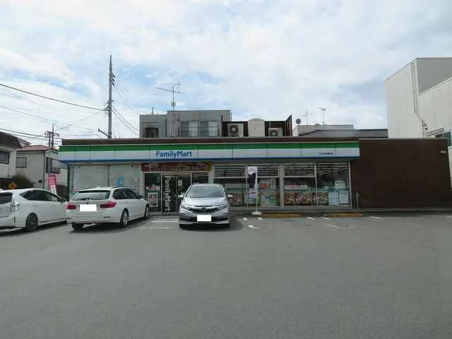 ファミリーマートまで350m