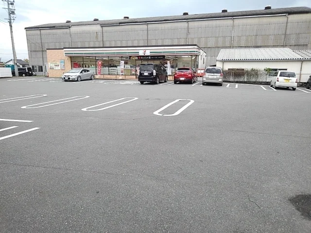 セブンイレブン久留米御井旗崎店まで900m