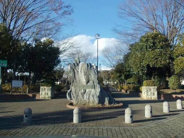 中央公園まで700m