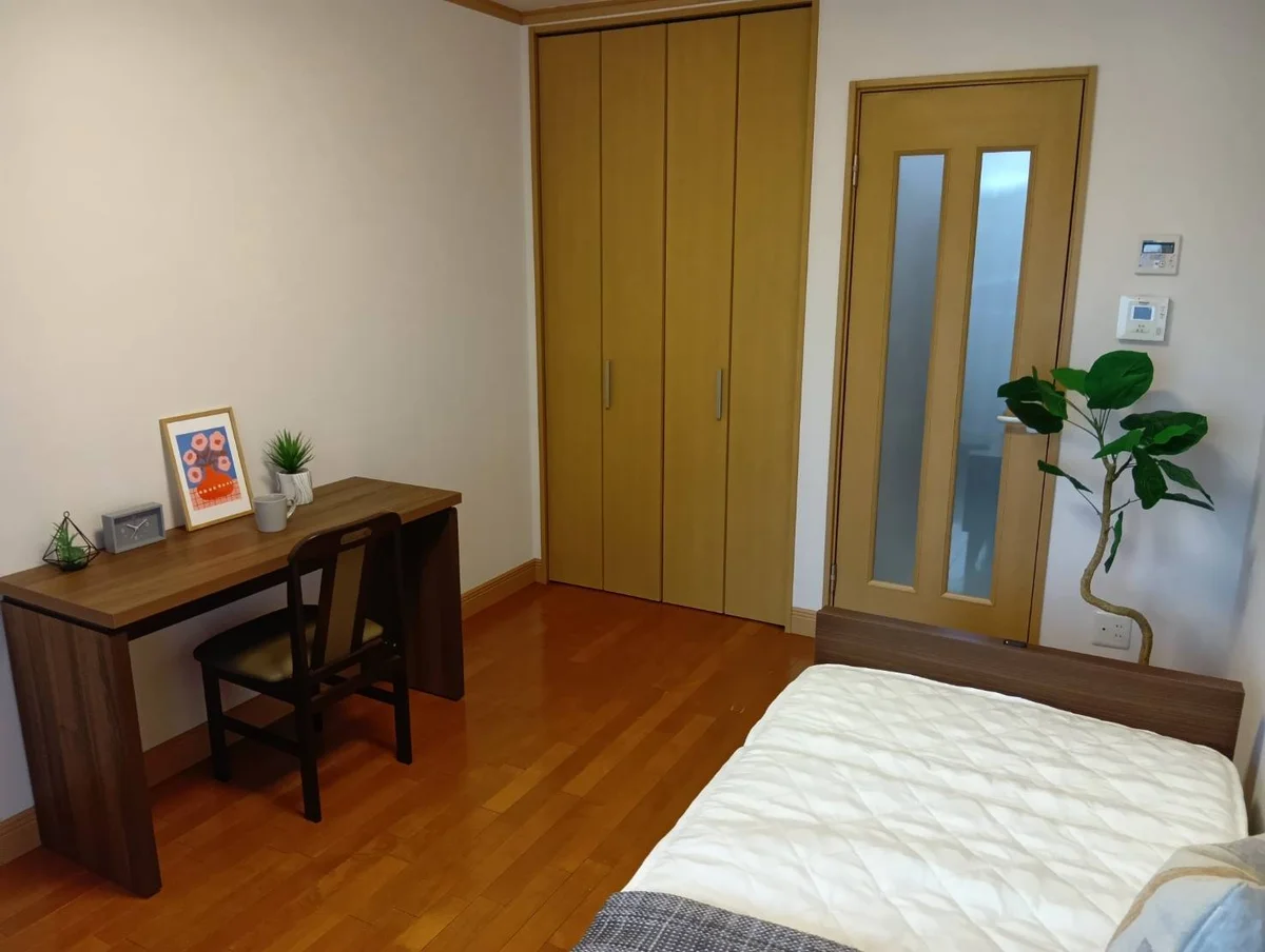 掲載写真は同タイプ（同間取り）の別室を撮影したものです