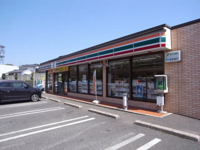 セブンイレブン龍田小学校前店まで600m