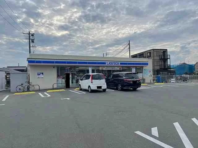 ローソン防府鞠生町店まで400m