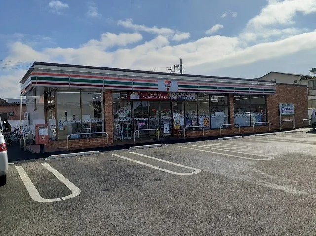 セブンイレブン甲府砂田町店まで450m
