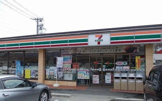 セブンイレブン川田店様まで440m