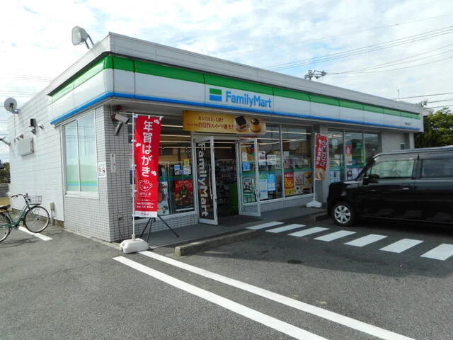 ファミリーマート 岡崎井内町店まで400m