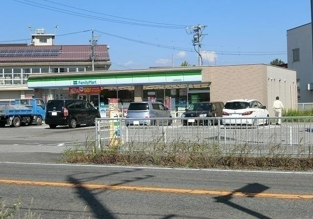 ファミリーマート 大垣長松町店まで800m