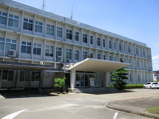 日南市役所まで1400m