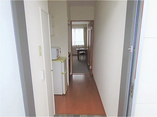 玄関からのアングルです