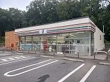 セブンイレブンエキスポ大通り店まで650m
