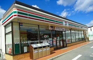 セブンイレブン八本松東店まで650m