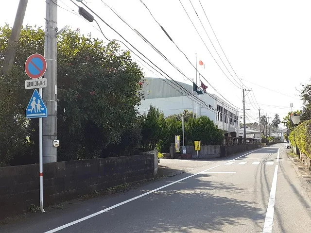 国富町立本庄中学校まで240m