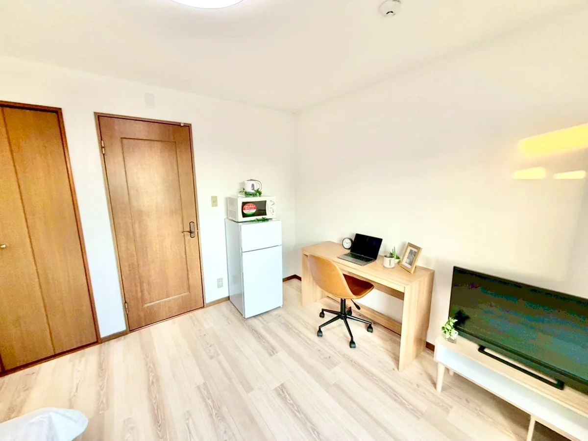 ※撮影用の観察植物・食器調理器具・雑貨類等はございません。※写真は現況優先