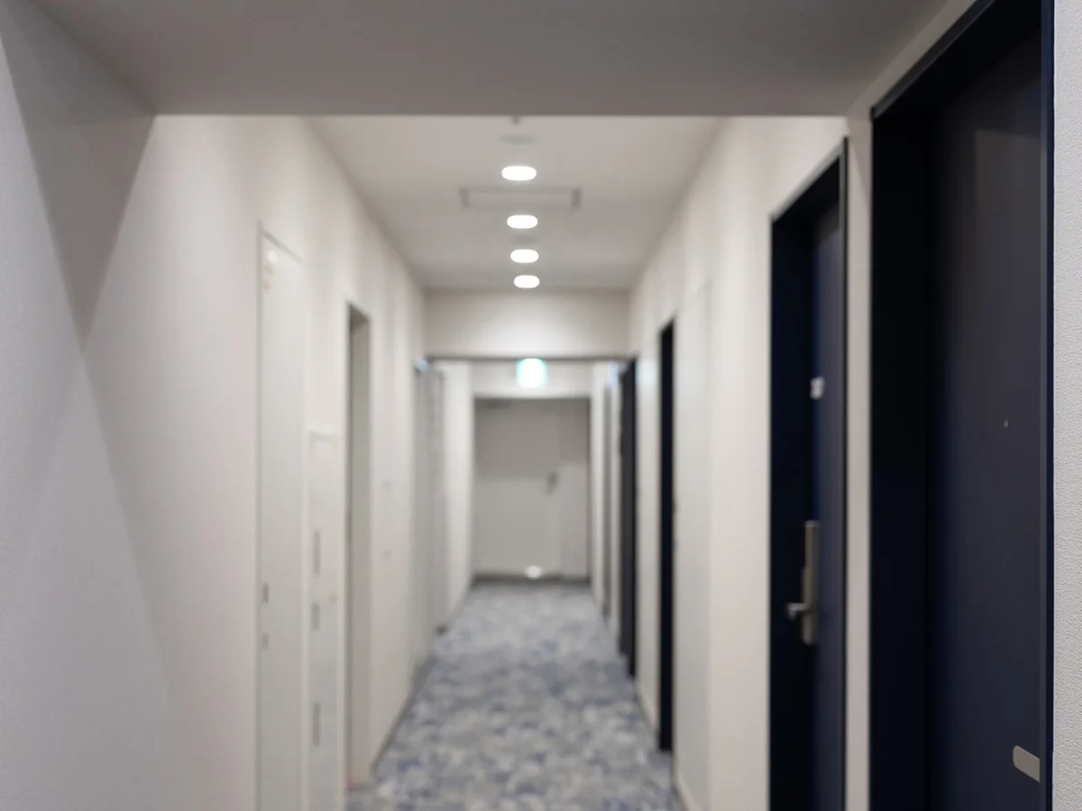 客室廊下も落ち着いた雰囲気。