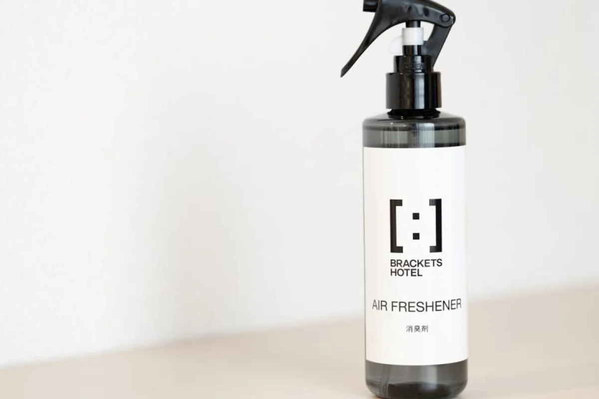 オリジナルラベルの消臭スプレー。