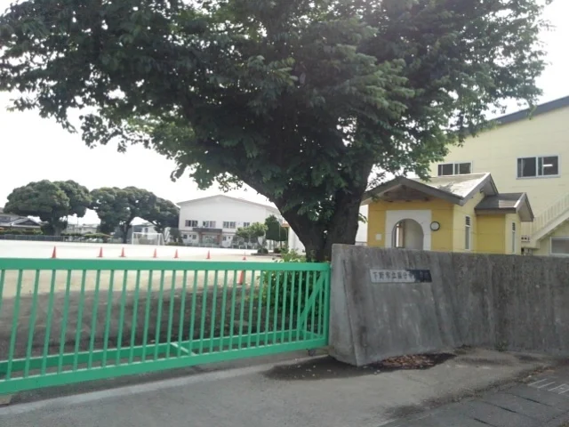 下野市立国分寺小学校まで300m