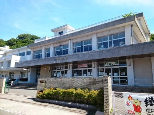 豊小学校まで350m