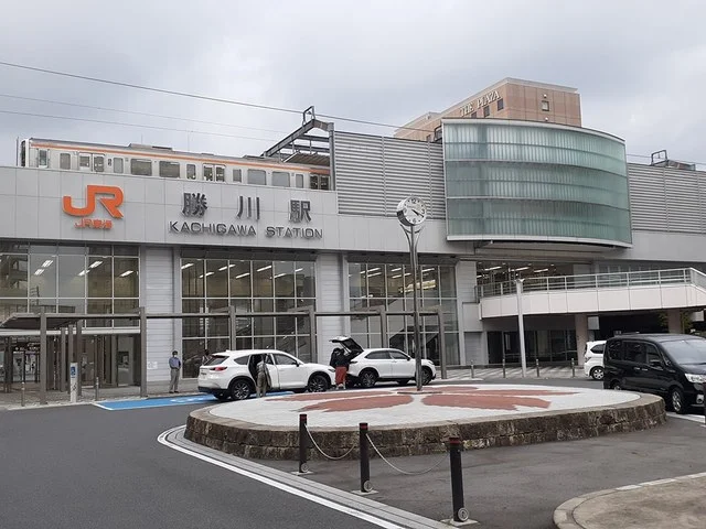 勝川駅　　（JR）まで372m