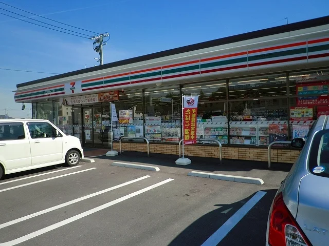 セブンイレブン周南富田店まで550m