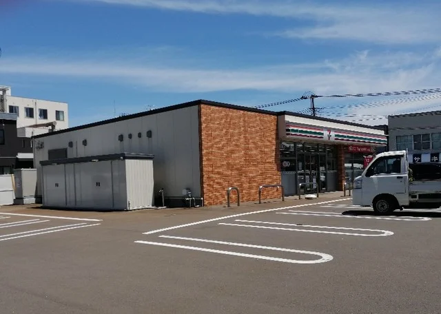 セブンイレブン　大仙上栄町店まで1000m