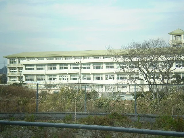 御前崎市立第一小学校まで2500m