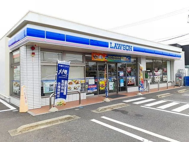 ローソン　治郎丸店まで450m