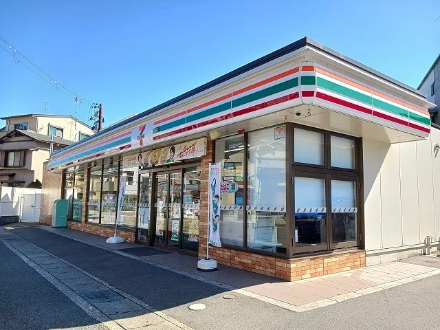 セブンイレブン京都牛ケ瀬店様まで40m