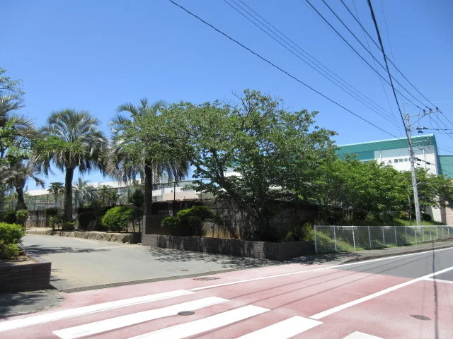 腹栄中学校まで2800m