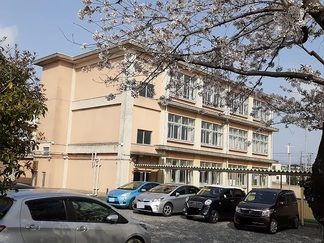 萩丘小学校まで350m