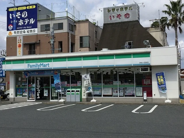 ファミリーマート　浜松小豆餅店まで140m