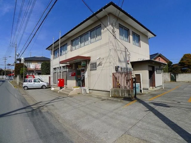 板倉郵便局まで500m