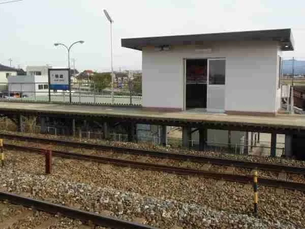 明峰駅まで2400m