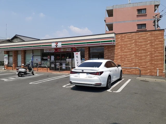 セブンイレブン萩原店まで350m