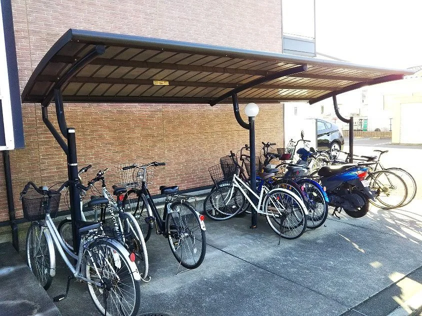 無料駐輪場完備です。