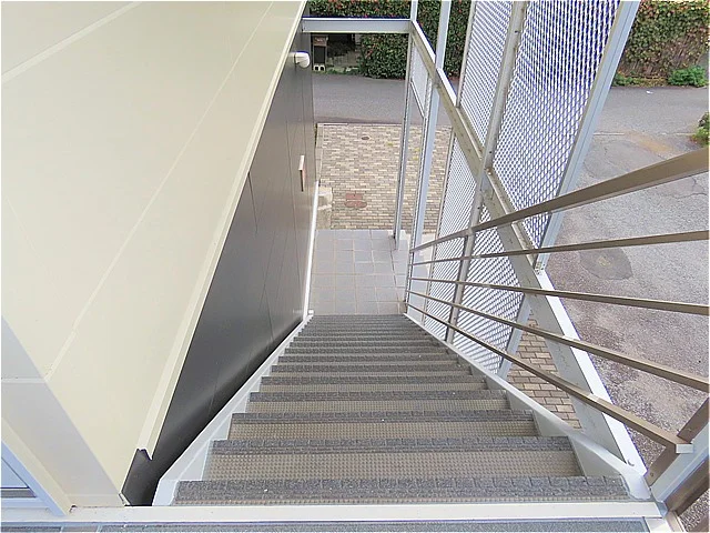 階段上からのアングルです