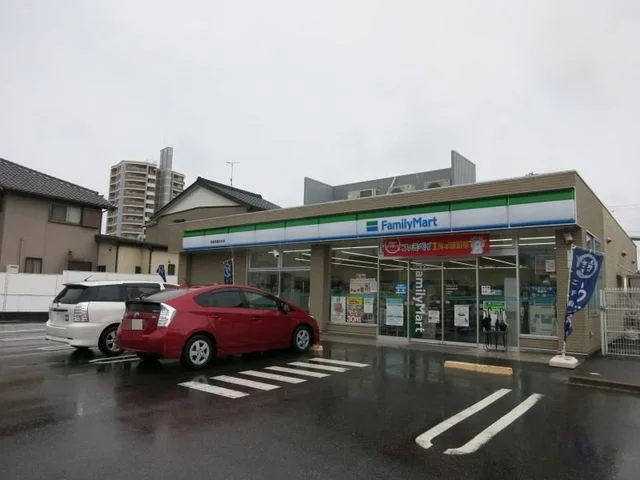 ファミリーマート 岡崎東蔵前町まで500m