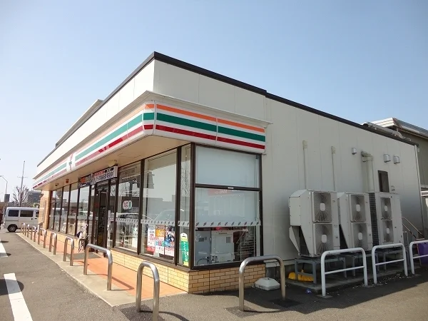 セブンイレブンまで750m