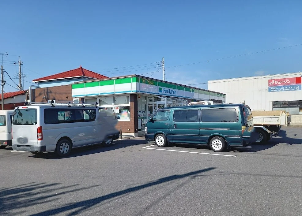 コンビニ　ファミリーマート