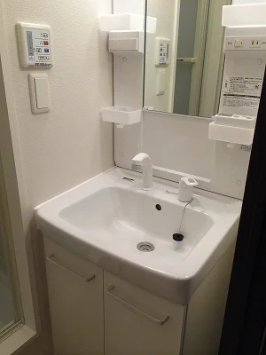 独立洗面台