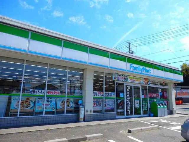 ファミリーマート桑名赤尾店まで1000m