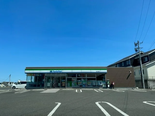 ファミリーマート亘理公園前店まで500m