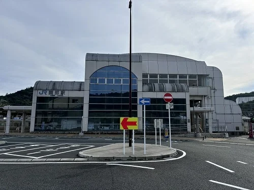 山陰本線　園部駅まで2353m