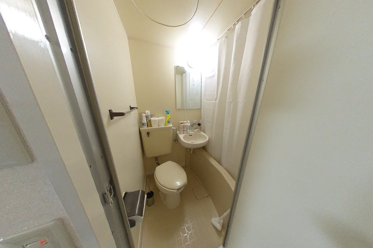 類似タイプ室内写真のため、実際の間取り家具家電の配置、デザイン、色は異なります。